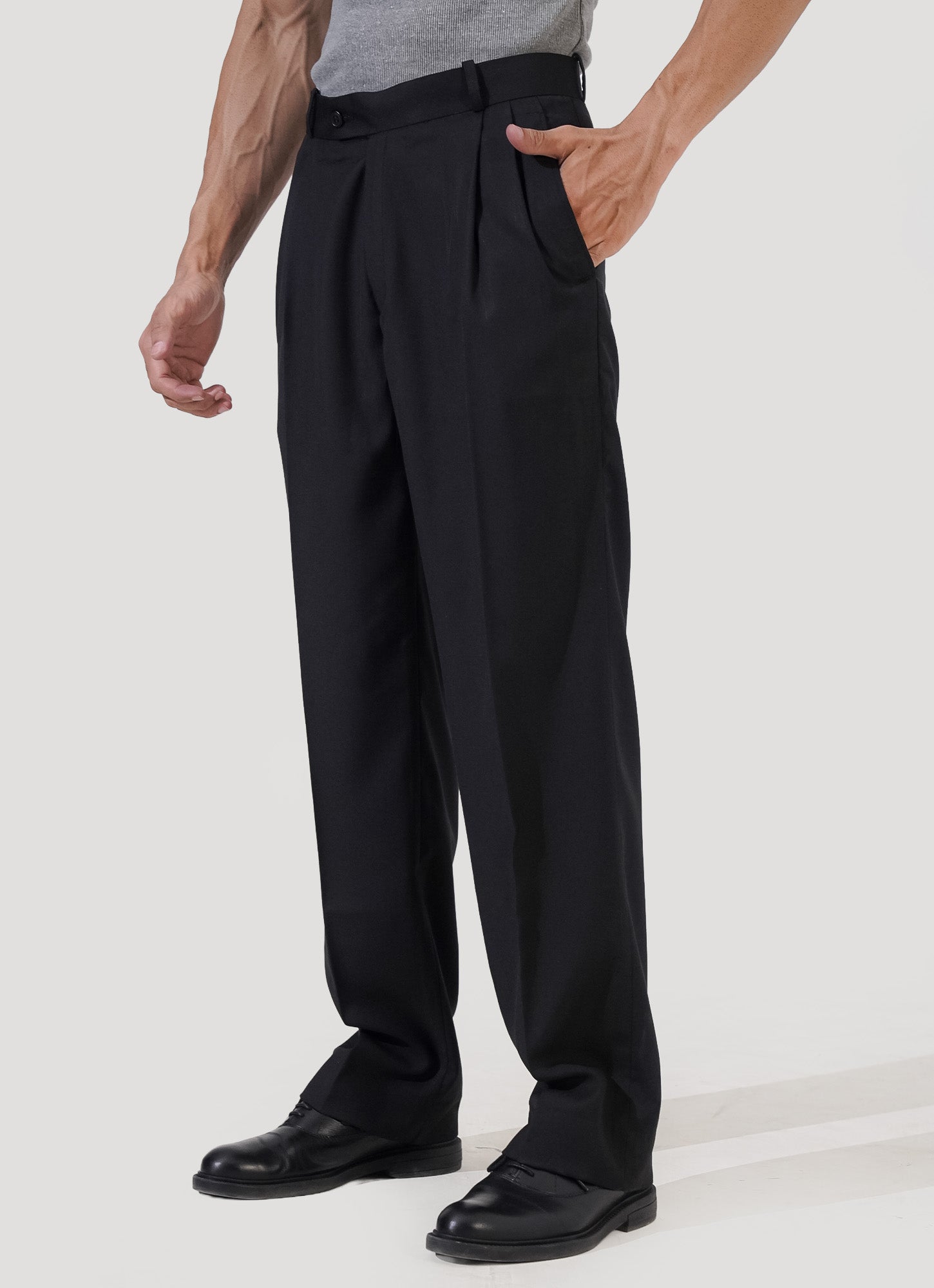 Double Pleated Pants — Black