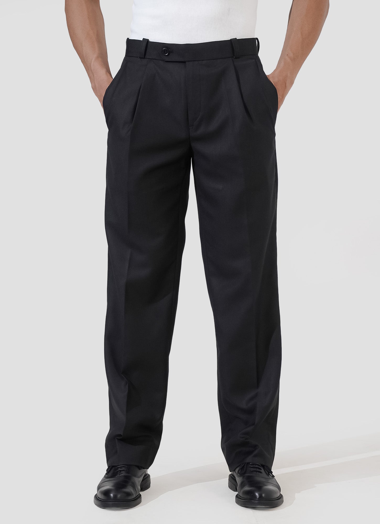 Black Single Pleated Pants