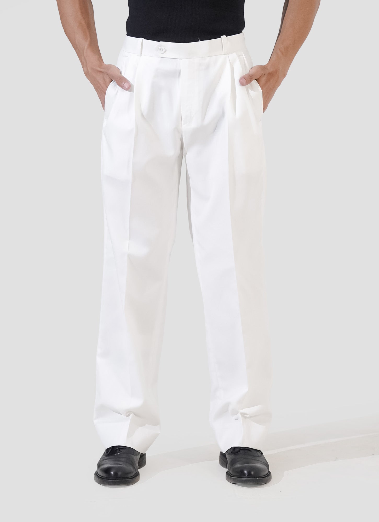 Double Pleated Pants — White