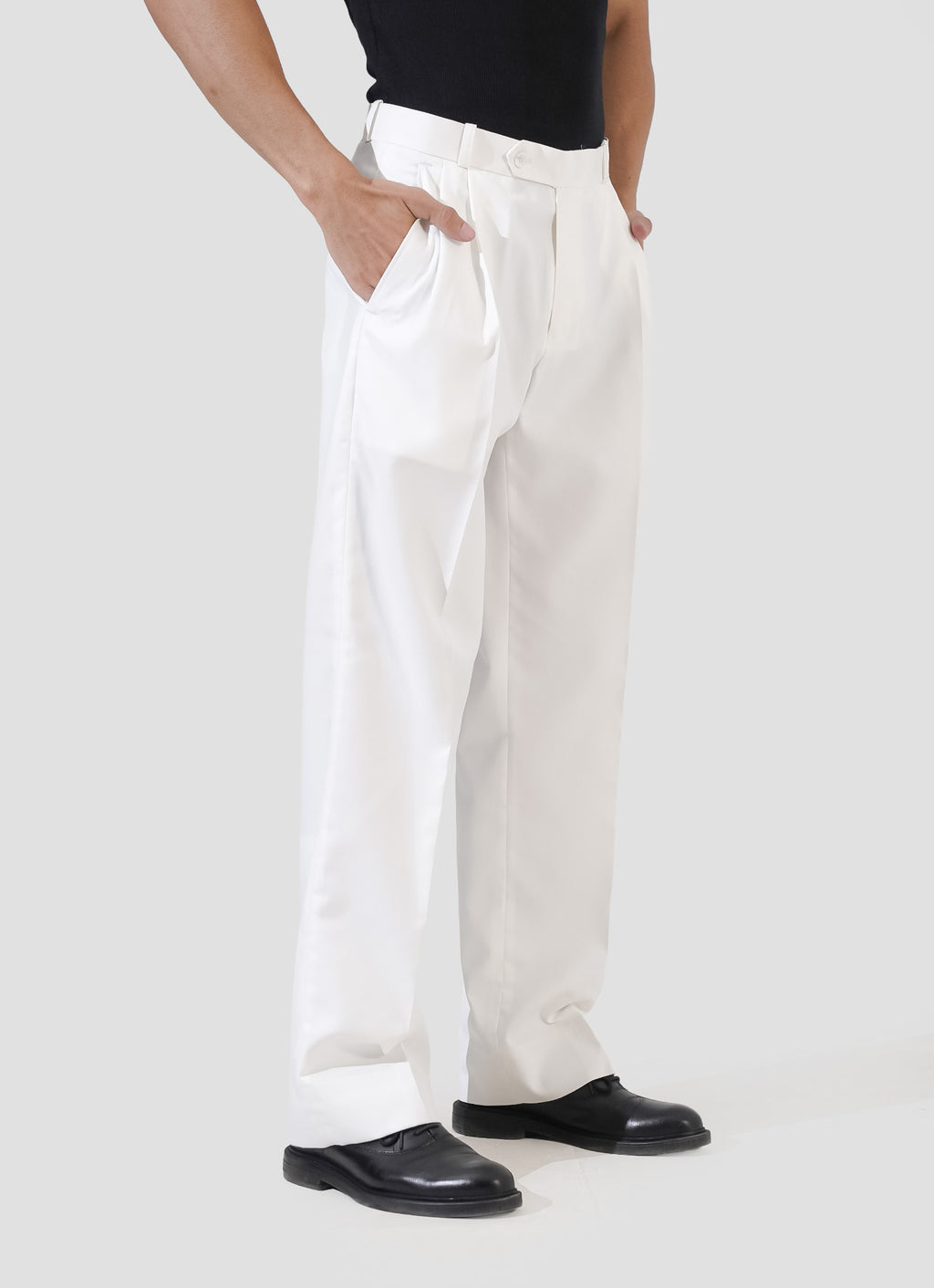 Double Pleated Pants — White